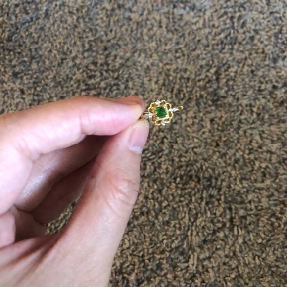 Fashion ring emerald like gold color - Picture 5 of 5